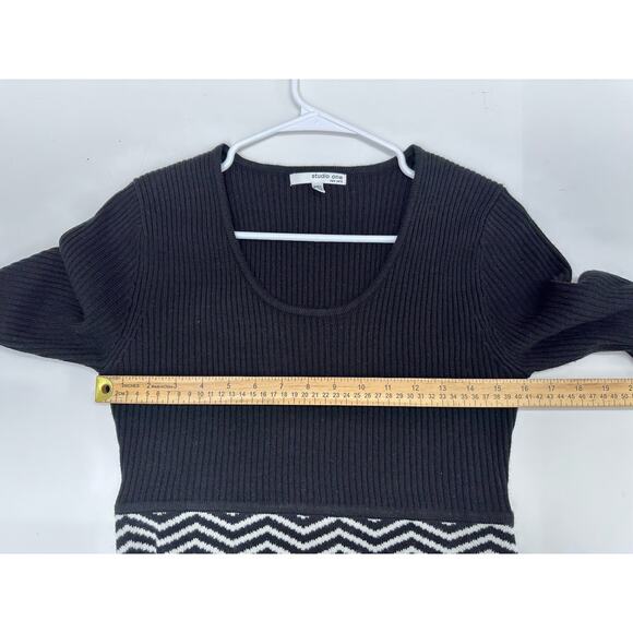 Studio One Womens Dress Size Medium Black Chevron Knit - Picture 8 of 12